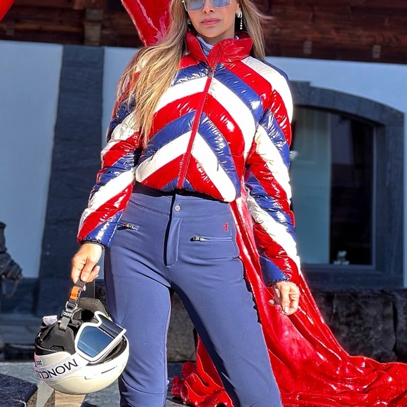 Perfect Moment ski jacket size M - Picture 2 of 5